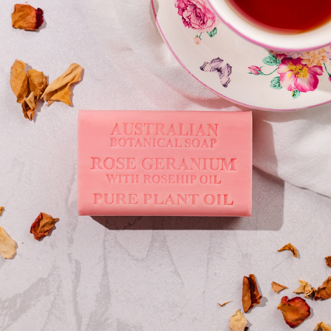Rose Geranium with Rosehip Oil