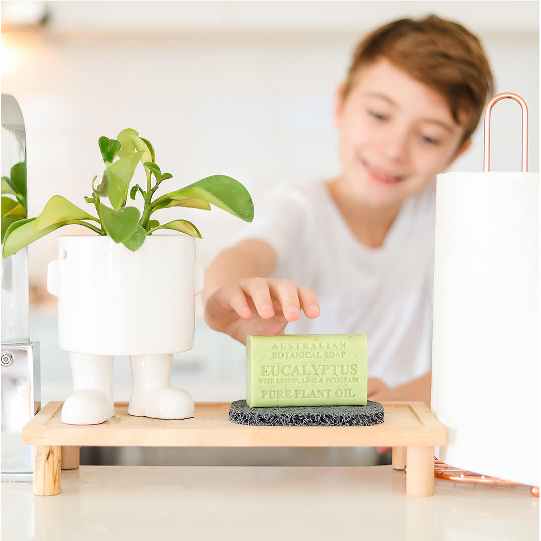 Eucalyptus with Lemon, Lime and Petitgrain - Image 3