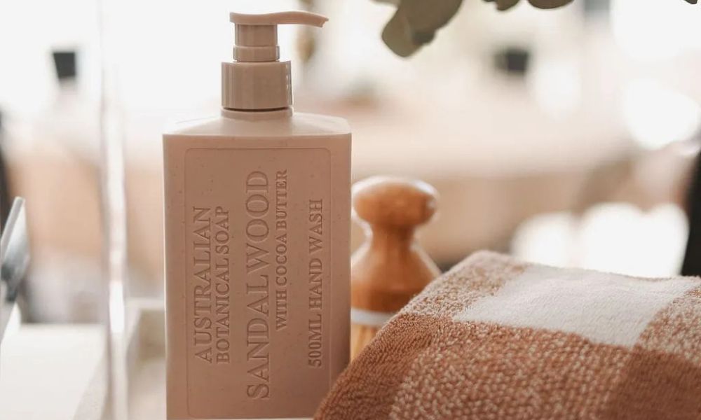 Australian Botanical Soaps natural hand wash Sandalwood with Cocoa Butter